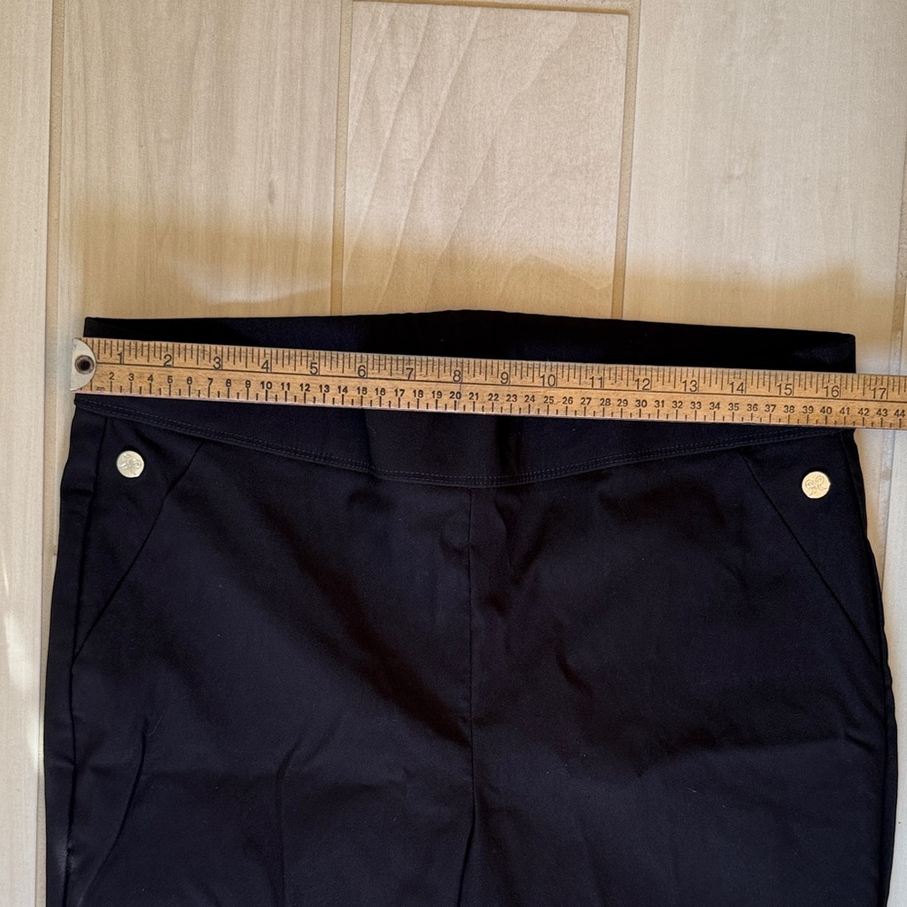 Rafaella Comfort| Black Flat Front Stretch Capri/Cropped pants - Picture 7 of 9